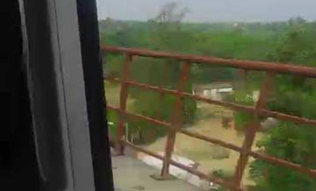 The incident took pace on the yellow line that operates from Huda City Centre to Jahangirpuri station (Photo: video grab) The incident took pace on the yellow line that operates from Huda City Centre to Jahangirpuri station (Photo: video grab)